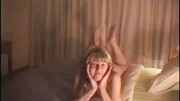 Роуз Монро стукають бесплатно порно фільми її мокрою кицькою